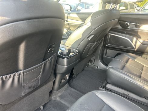 Used 2020 Kia Telluride SX w/ Towing Package FWD image 41