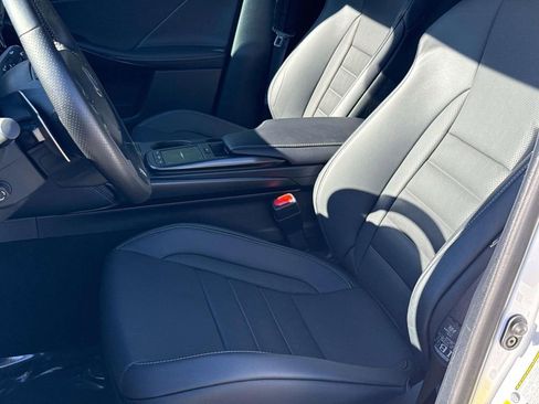 Used 2025 Lexus IS 350 F Sport w/ Navigation Package image 10