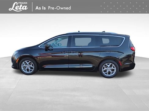 Used 2017 Chrysler Pacifica Touring-L Plus w/ Advanced Safetytec Group image 3