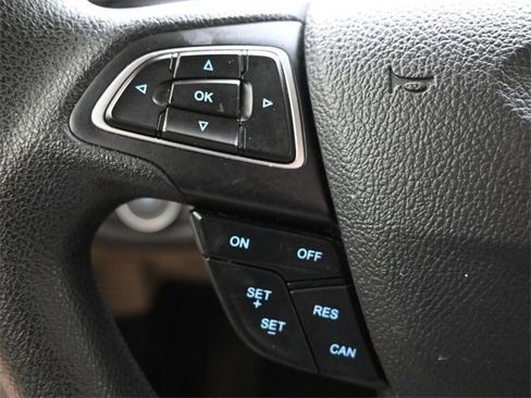 Used 2017 Ford Escape SE image 26