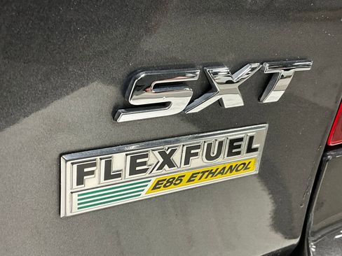 Used 2019 Dodge Grand Caravan SXT FWD image 9