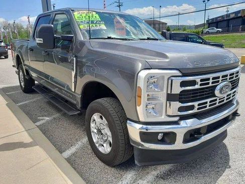 Used 2026 Ford F250 XLT AWD/4WD image 3