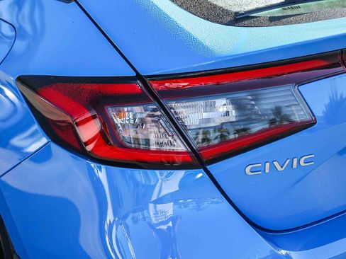 Used 2025 Honda Civic Sport image 8