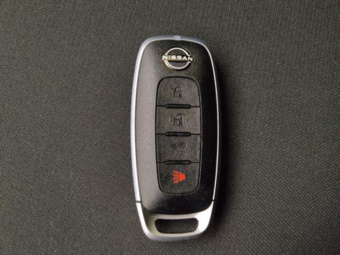 Used 2025 Nissan Sentra S FWD image 32