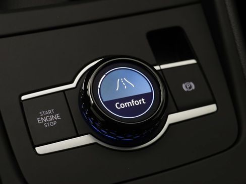New 2026 Volkswagen Tiguan S AWD/4WD image 11