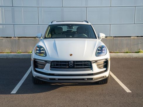 New 2026 Porsche Macan image 6