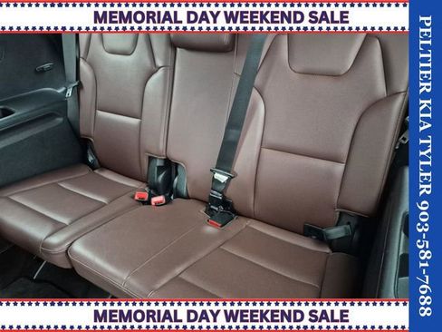 Certified 2023 Kia Telluride EX w/ EX Captain's Chair Package FWD image 29
