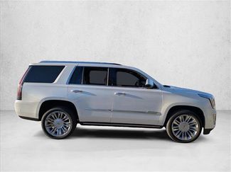 Used 2017 Cadillac Escalade Platinum video 2