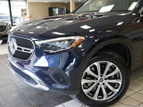 Used 2024 Mercedes-Benz GLC 300 4MATIC image 21