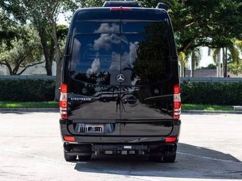 Used 2014 Mercedes-Benz Sprinter 3500 image 7