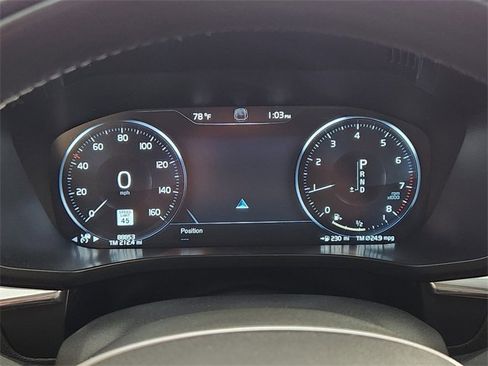 Used 2020 Volvo XC60 T5 Momentum w/ Protection Package Premier image 16