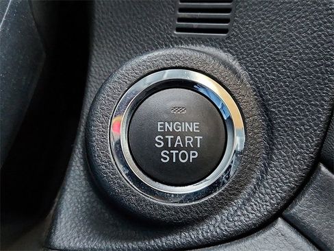 Certified 2025 Subaru Outback Premium w/ Popular Package #1A image 19