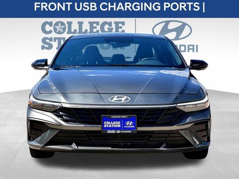 Used 2025 Hyundai Elantra Sport FWD image 10