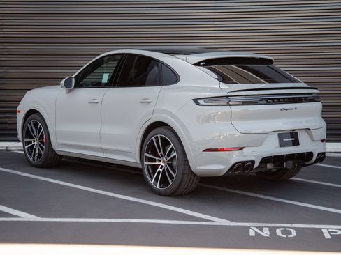 New 2026 Porsche Cayenne S AWD/4WD image 3