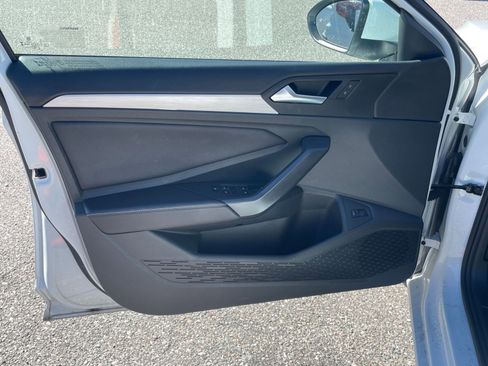 Used 2025 Volkswagen Jetta S image 18