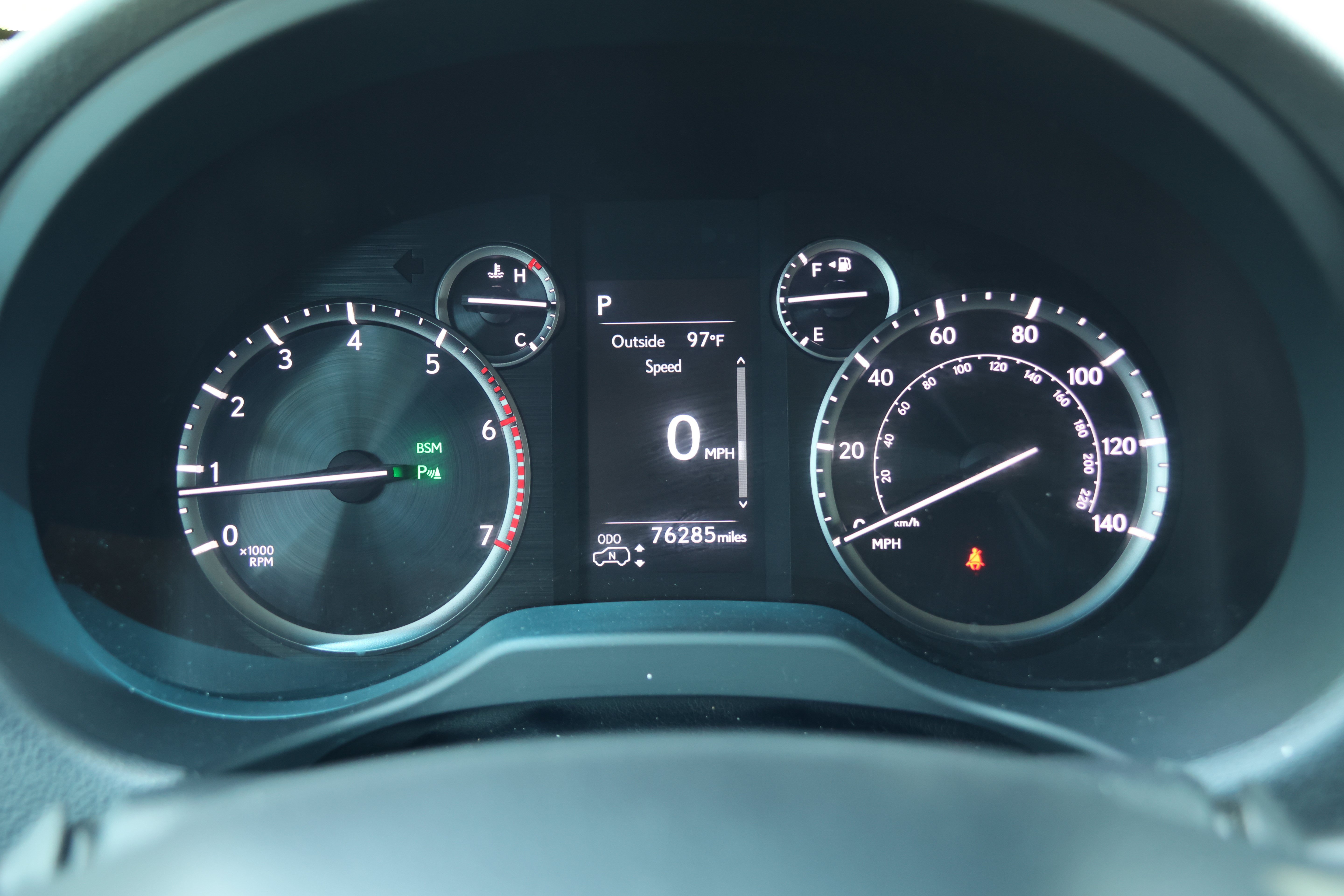 Used 2023 Lexus GX 460 Luxury w/ Sport Design Package AWD/4WD image 17