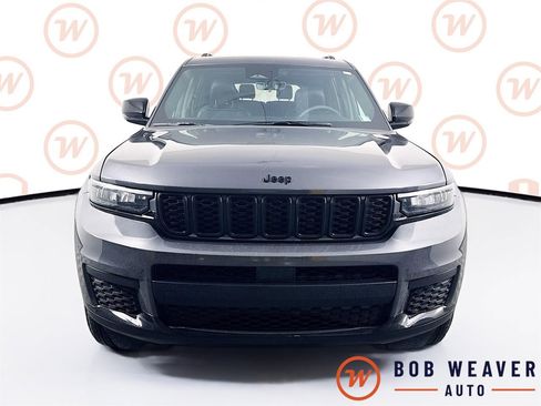 Used 2025 Jeep Grand Cherokee L Altitude image 2