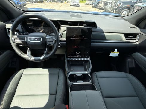 New 2026 GMC Terrain AT4 AWD/4WD image 23