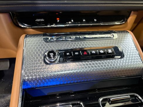 New 2025 Lincoln Aviator Black Label image 21