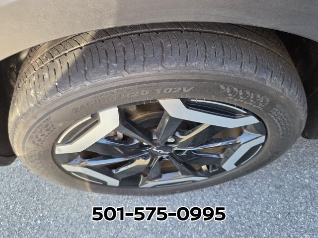 Used 2024 Kia Telluride S FWD image 7
