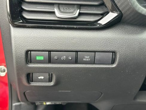 Certified 2023 Nissan Sentra SV FWD image 21