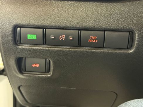 Used 2020 Nissan Sentra SR w/ Trunk Package image 21