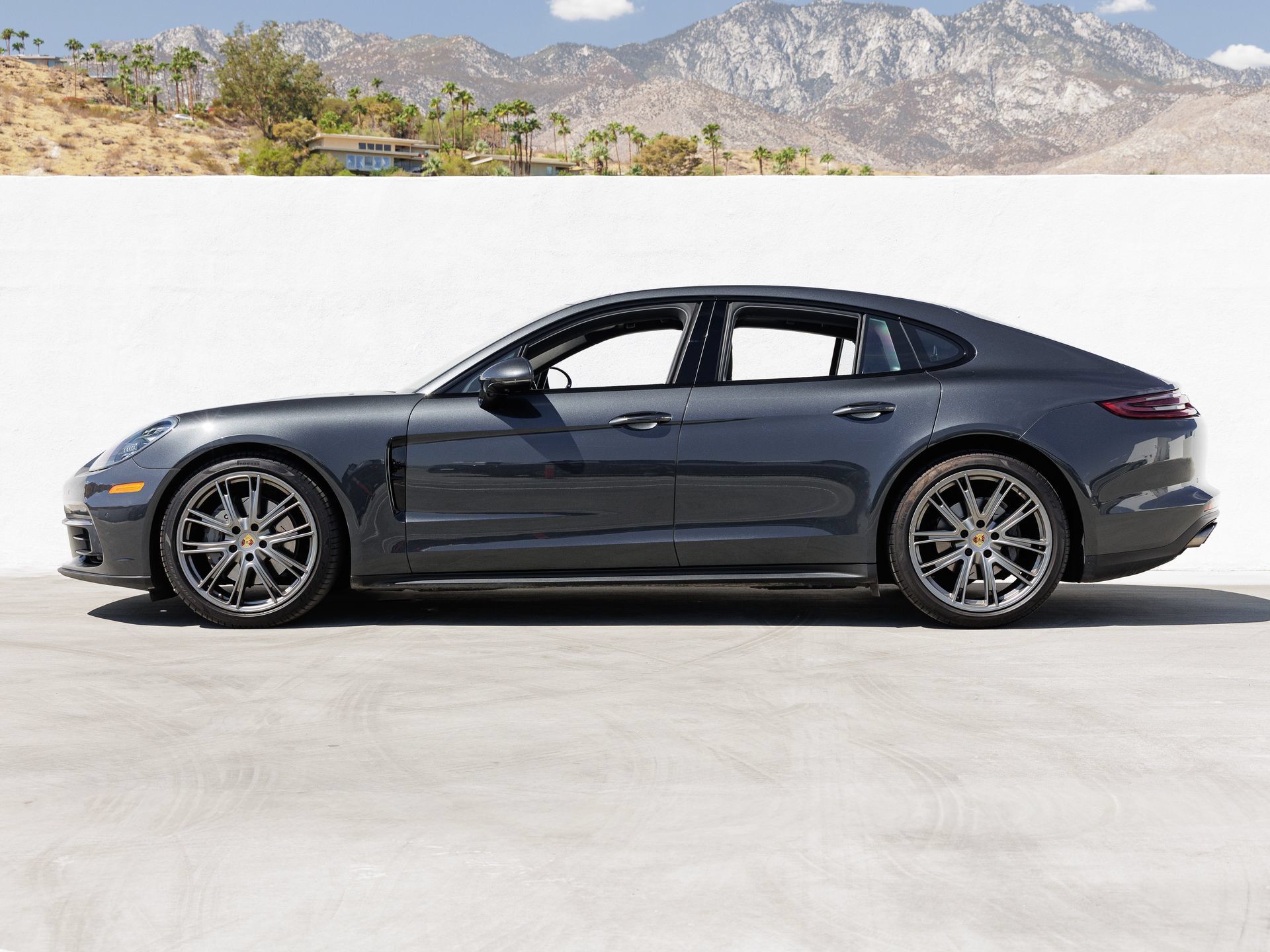 Certified 2018 Porsche Panamera 4S AWD/4WD image 2