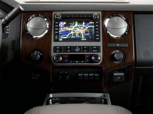 Used 2013 Ford F250 Lariat w/ FX4 Off Road Pkg AWD/4WD image 8