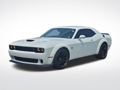 Used 2023 Dodge Challenger R/T Scat Pack RWD image 2