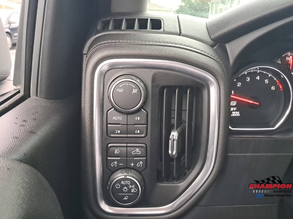Used 2019 Chevrolet Silverado 1500 RST AWD/4WD image 21