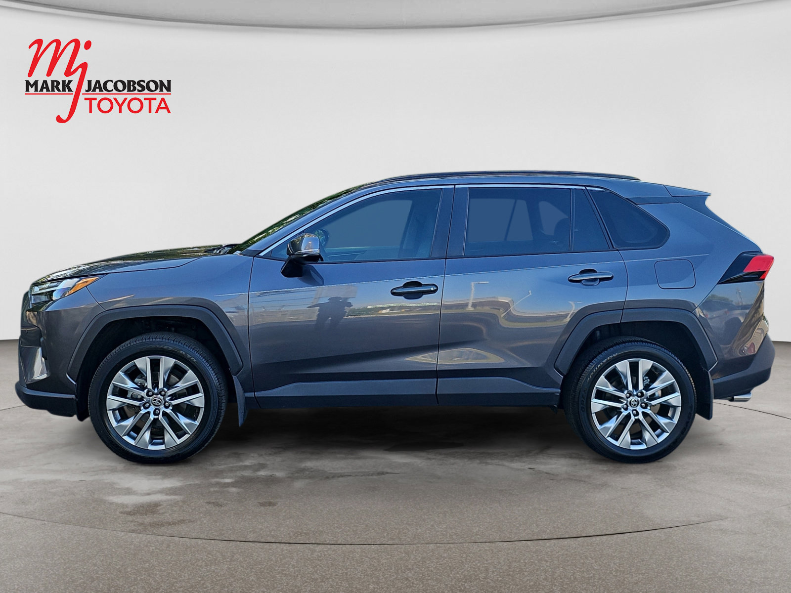 Used 2024 Toyota RAV4 XLE Premium w/ Weather Package FWD image 16