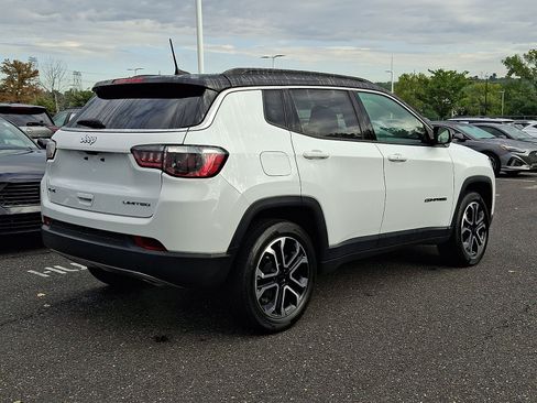 Used 2023 Jeep Compass Limited w/ Sun and Sound Group AWD/4WD image 6