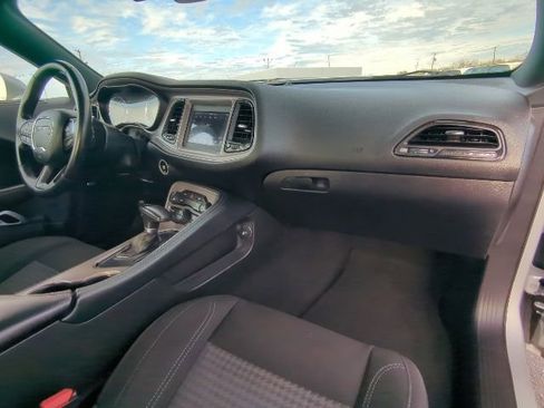 Used 2023 Dodge Challenger SXT image 18