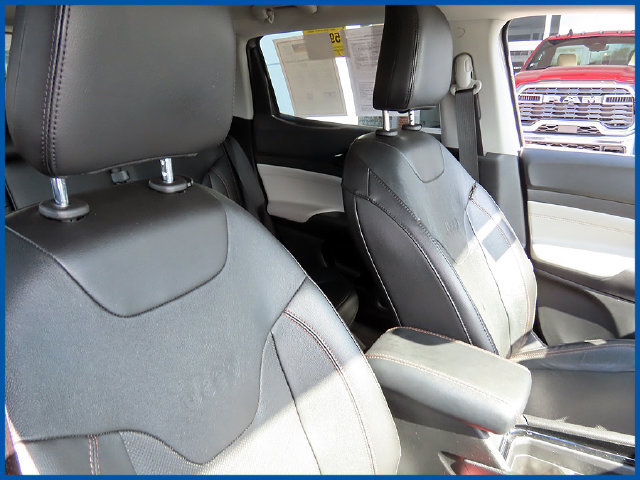 Used 2022 Jeep Compass Limited w/ Sun and Sound Group AWD/4WD image 9