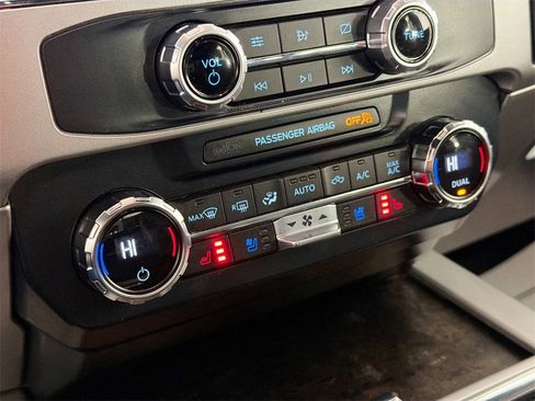 Used 2022 Ford F350 Lariat w/ Lariat Ultimate Package image 16
