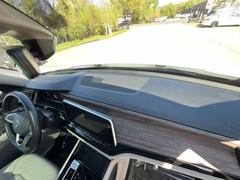 Used 2025 Volkswagen Atlas SEL Premium R-Line image 19