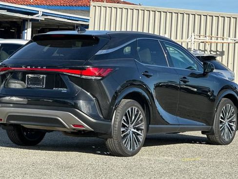 Used 2024 Lexus RX 350 w/ Convenience Package image 4