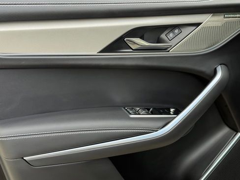 New 2026 Jaguar F-PACE R-Dynamic S image 11