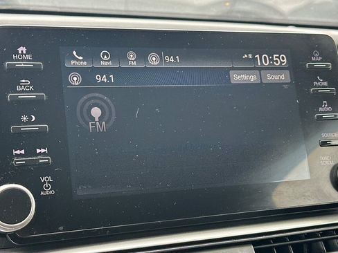 Used 2019 Honda Accord Touring image 19