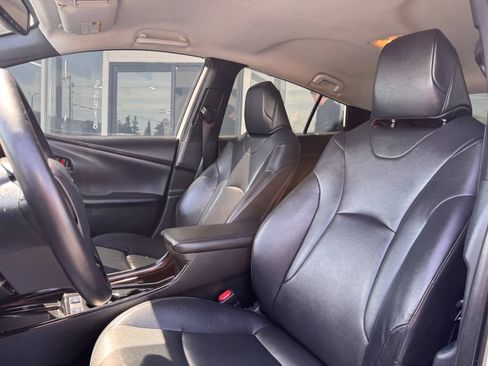 Used 2021 Toyota Prius FWD image 24