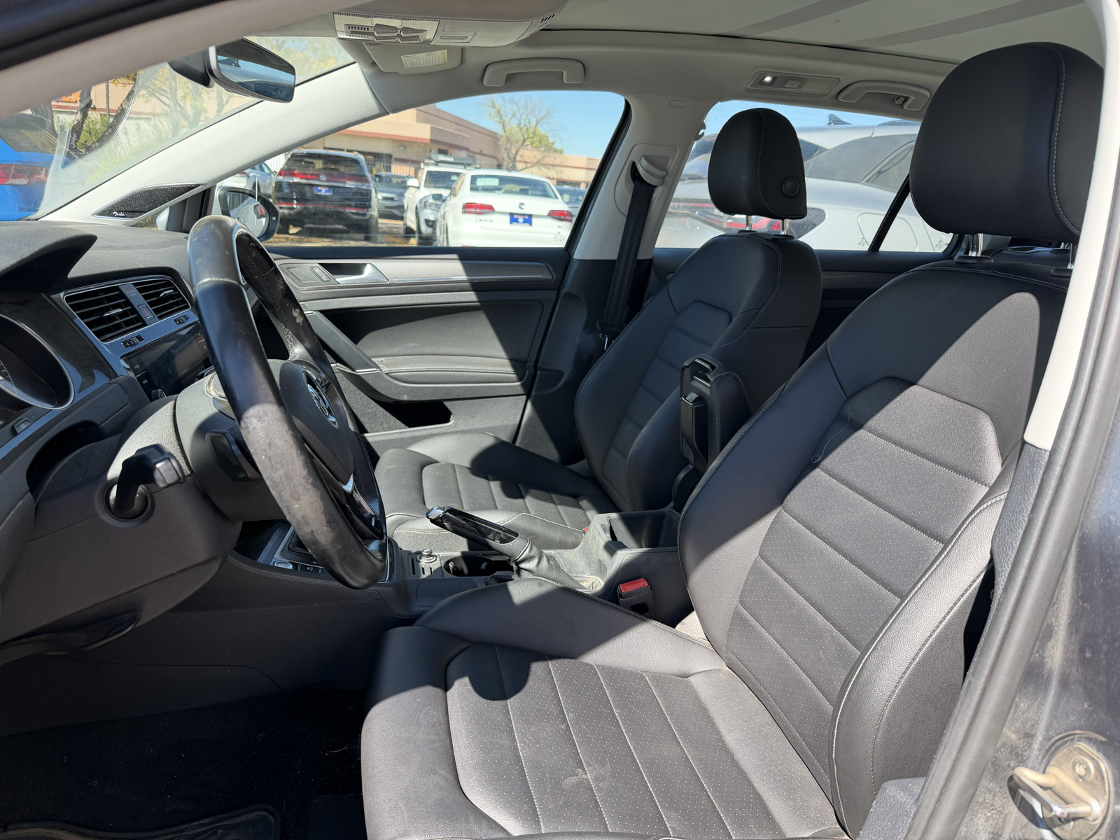 Used 2018 Volkswagen Golf Alltrack SEL AWD/4WD image 2