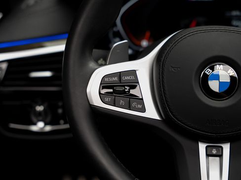 Used 2023 BMW M550i xDrive AWD/4WD image 45