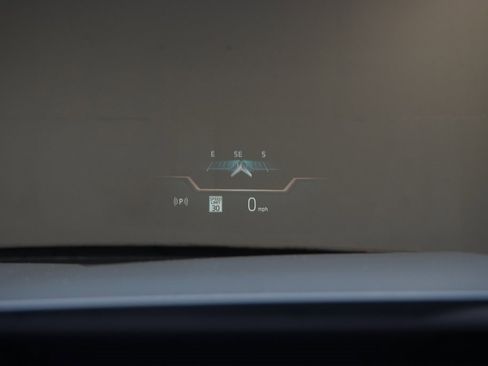 Used 2023 BMW 760i xDrive image 15