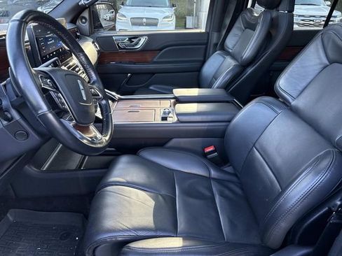 Used 2022 Lincoln Navigator L Reserve image 11