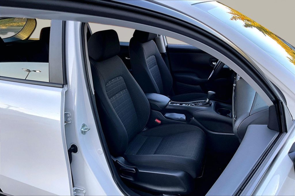 Used 2025 Honda HR-V LX image 21
