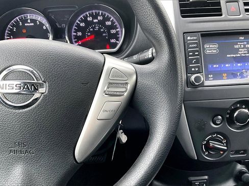 Used 2019 Nissan Versa SV image 17