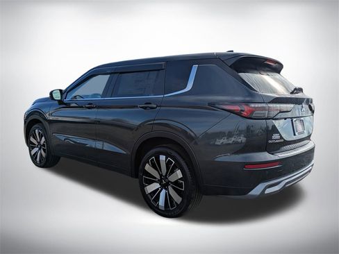 New 2026 Mitsubishi Outlander SE image 5