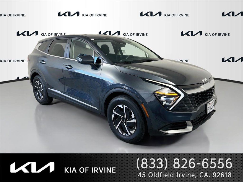 Certified 2025 Kia Sportage LX FWD image 1