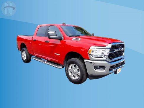Used 2024 RAM 2500 Big Horn w/ Bed Utility Group AWD/4WD image 2