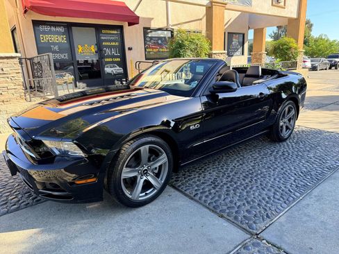 Used 2013 Ford Mustang GT Premium image 8